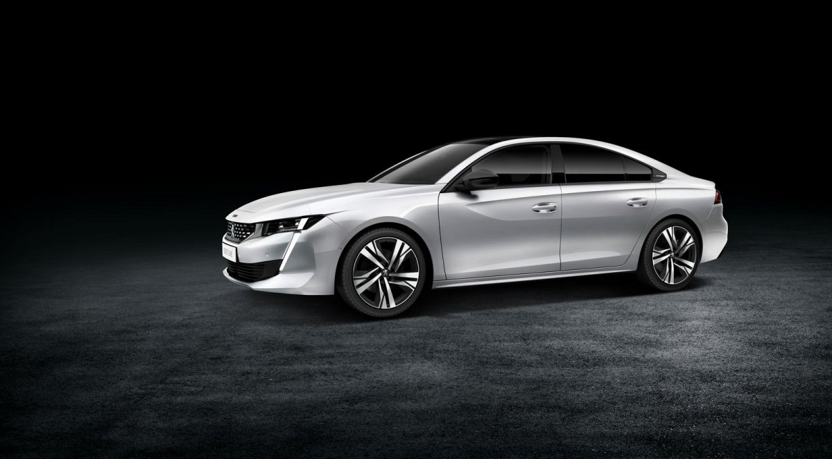 2018 Peugeot 508 is a German looking stylish fastback coupé saloon