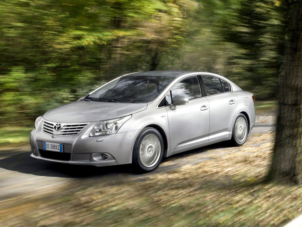 Toyota Avensis (T270) review, specs, problems
