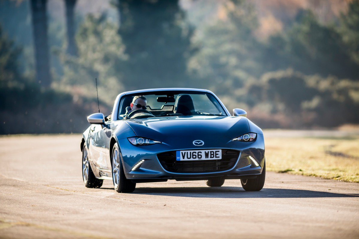 Mazda MX-5 Gets Arctic Limited Edition in the UK