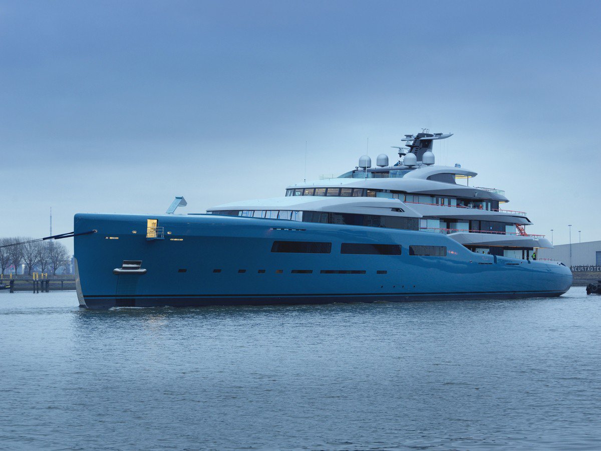 aviva luxury yacht owner