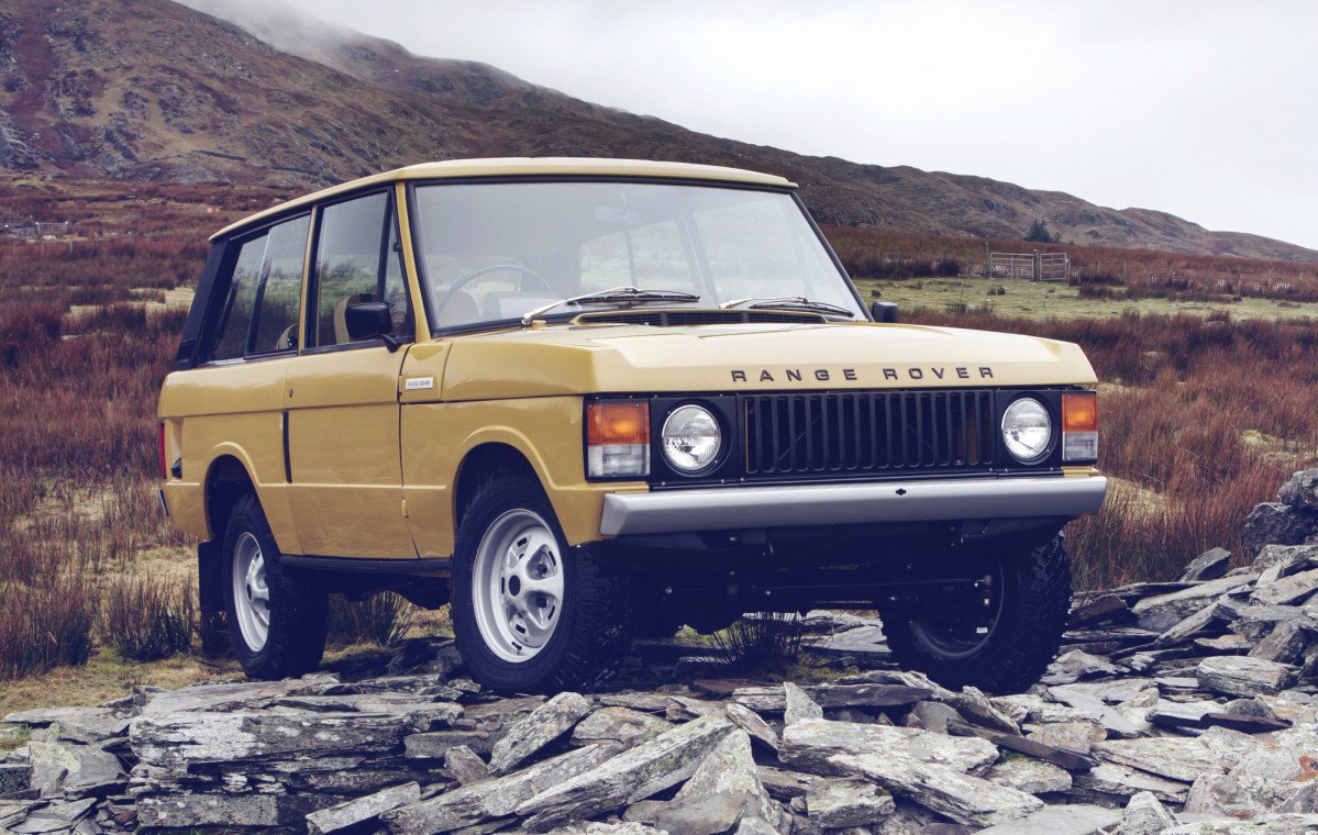 Land Rover Brings 1978 Classic Range Rover to Its Former Glory