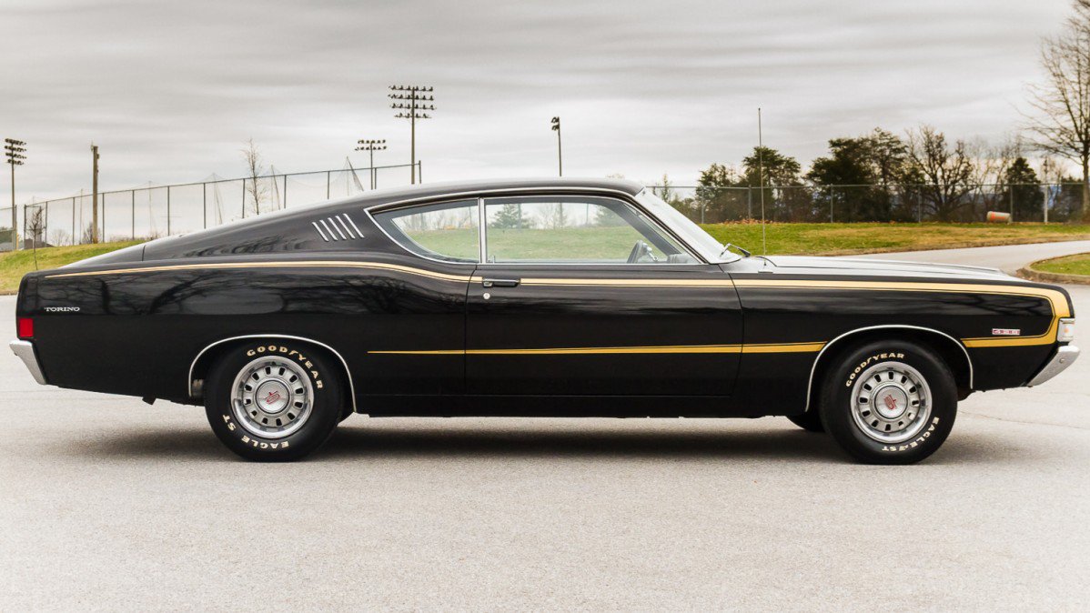 Ford torino cobra 428