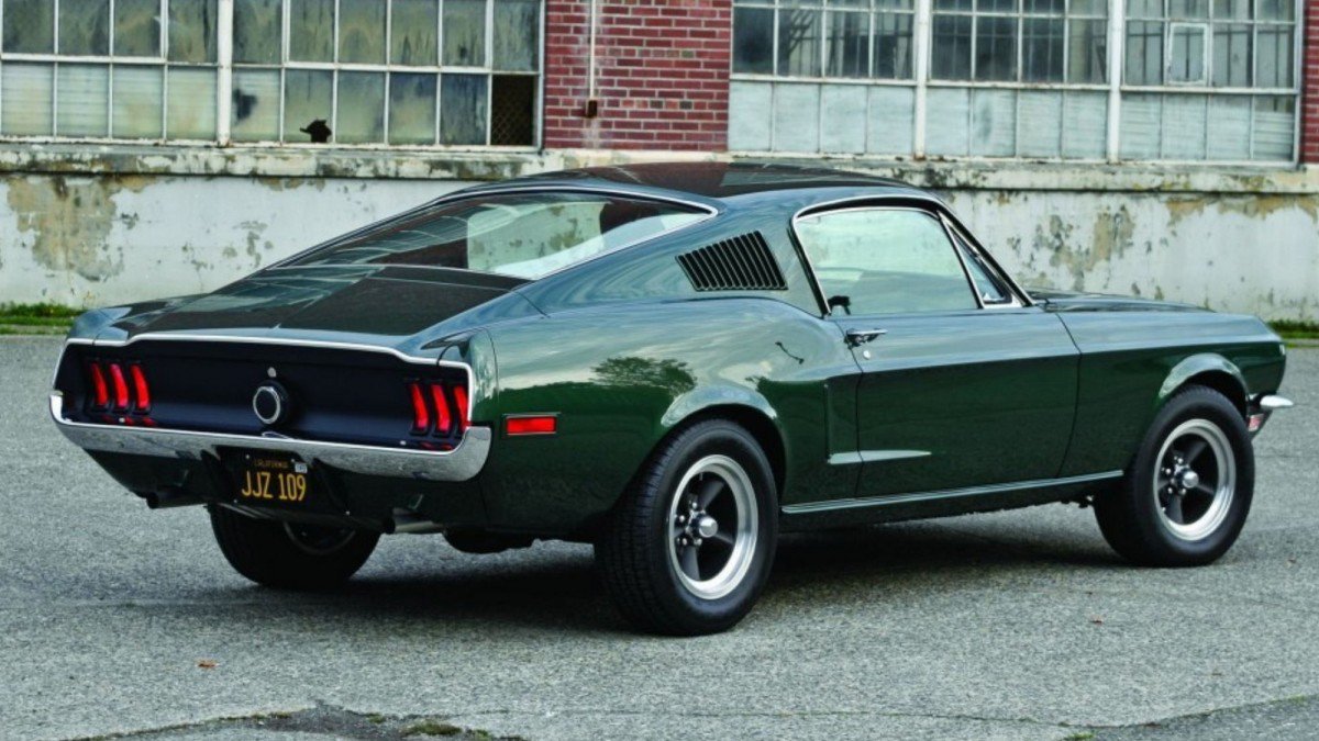 20+ racing green cars that just prove a point