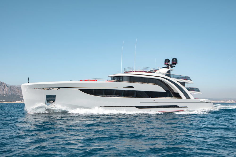 mayra yachts