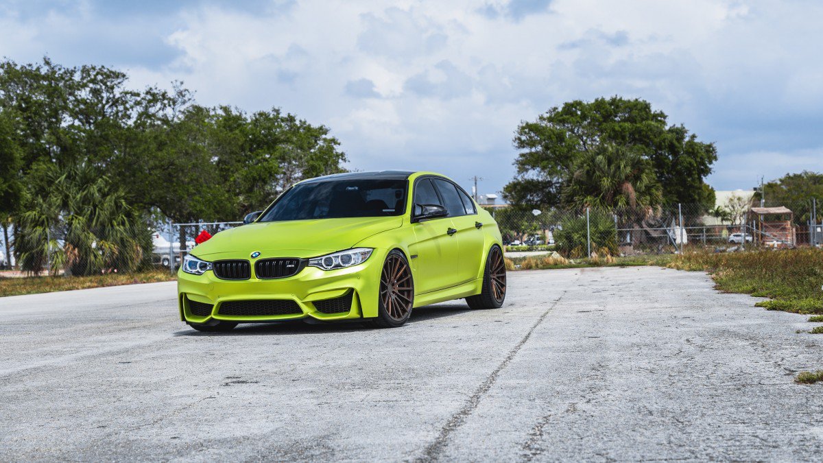 Satin Lime Green BMW M3 looks so fresh, so clean