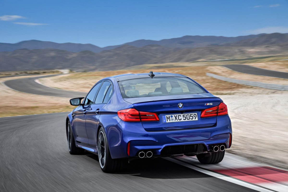 2018 BMW M5 is your all-weather, highly intelligent super ...