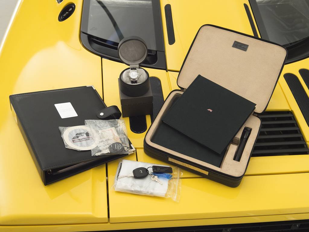 unused 1997 mclaren f1 goes up for sale