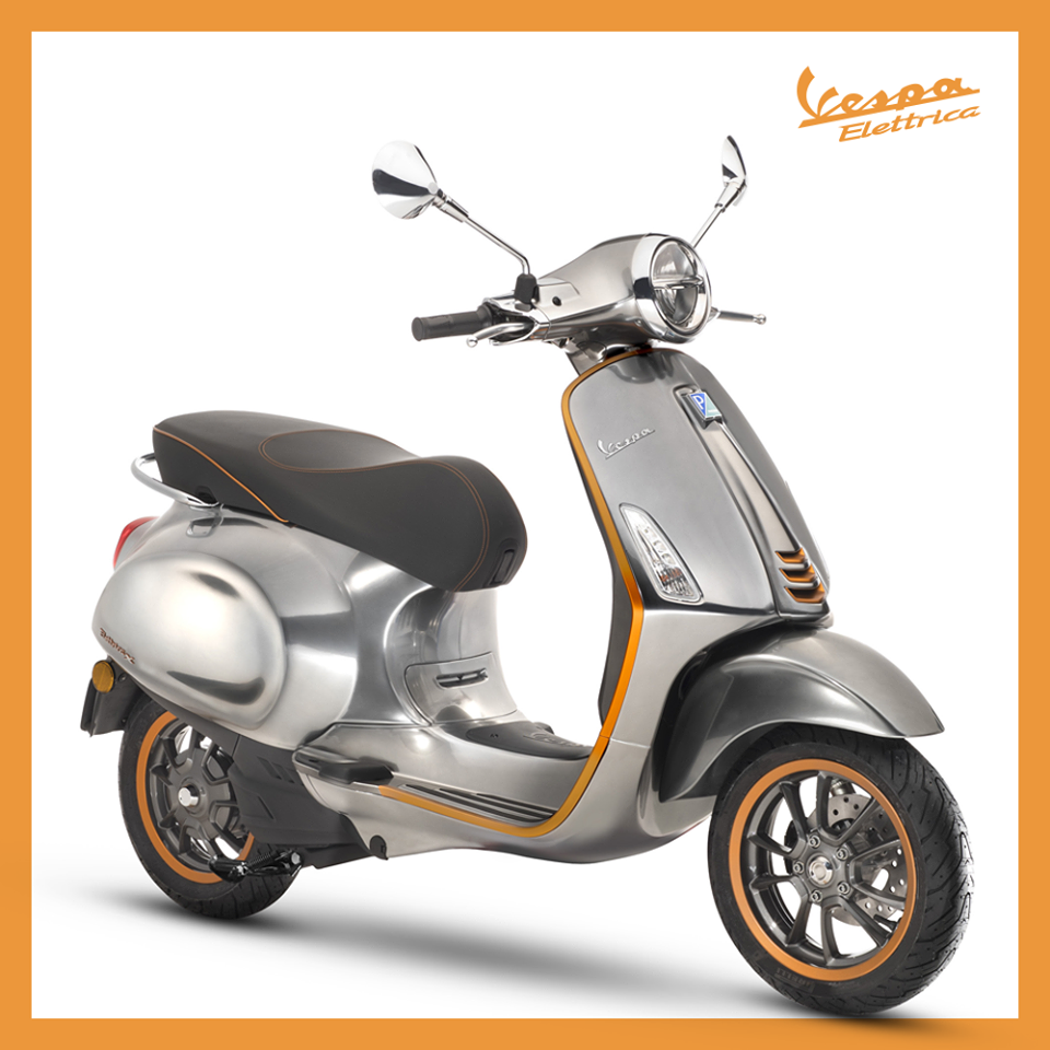 Vespa electric scooter - up to 200 km (124 miles) range