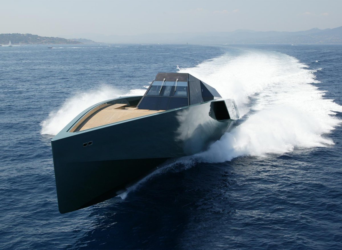yacht max speed
