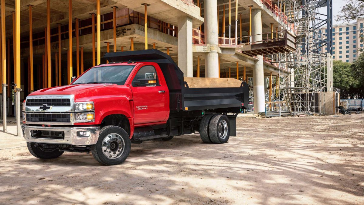 Chevrolet Unveils The Work Ready 2019 Silverado 4500 Hd 5500 Hd 650 5584