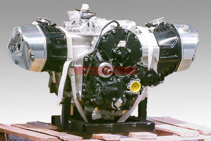 BMW-R1250GS-Boxer-Engine-6521-default-la