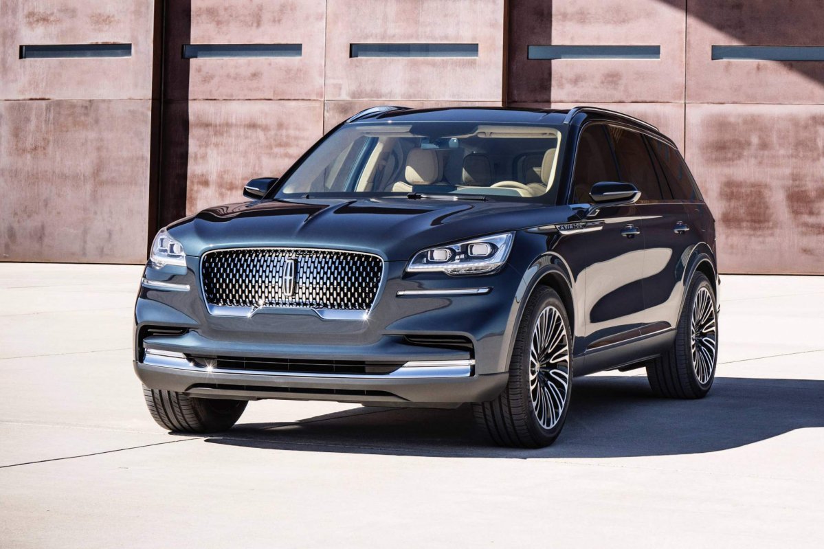 Lincoln Aviator Concept previews production model arriving in 2019