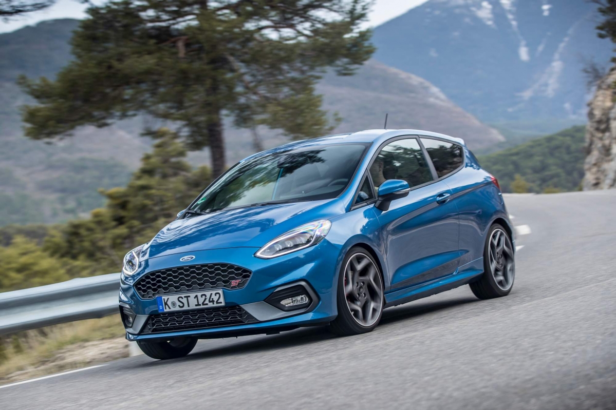 We drive the allnew 2018 Ford Fiesta ST for the first time