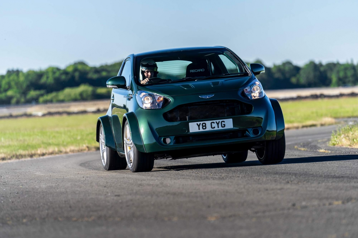 Aston martin cygnet v8