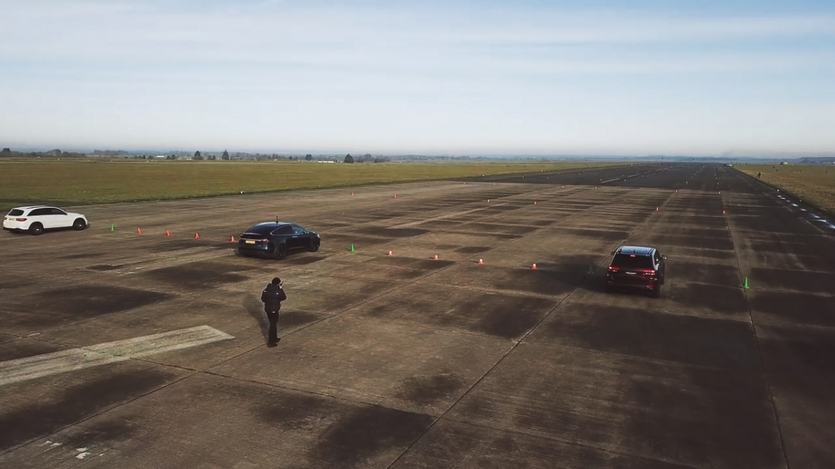 Model X vs Jeep Trackhawk vs MercAMG GLC 63 S Who Wins?